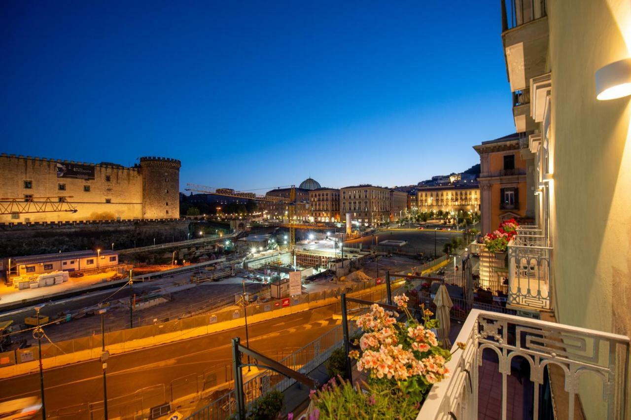 Bed and Breakfast Main - Municipio Napoli Esterno foto
