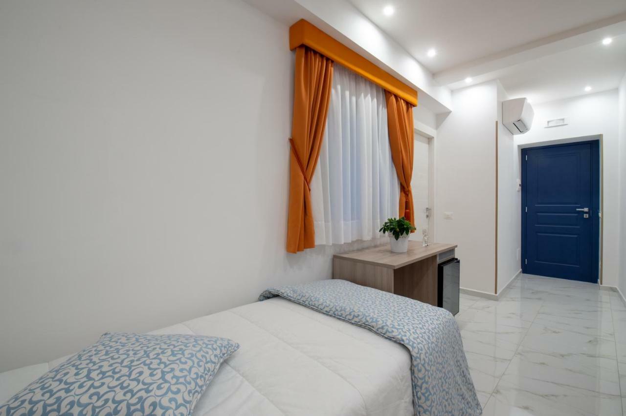 Bed and Breakfast Main - Municipio Napoli Esterno foto